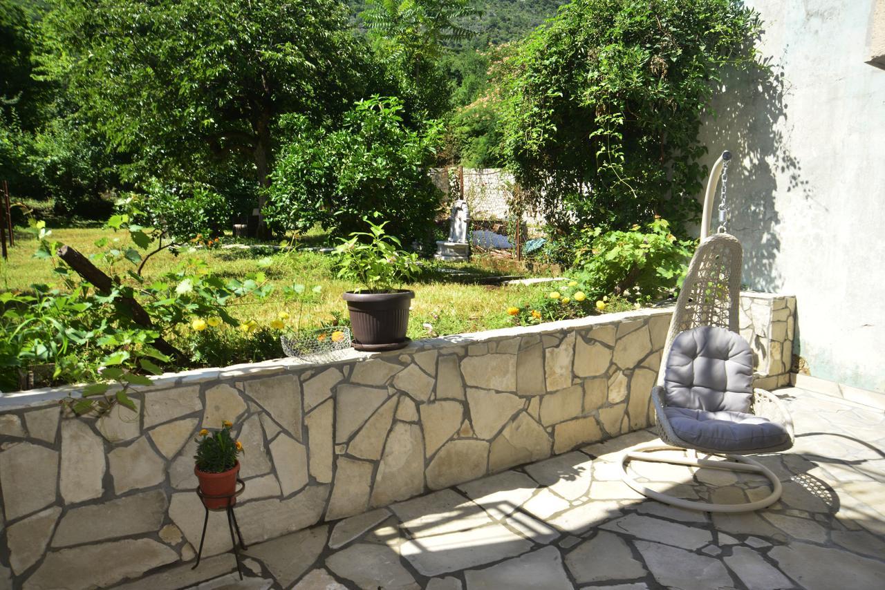 A Hundred Olive Trees Apartments Kotor Dış mekan fotoğraf